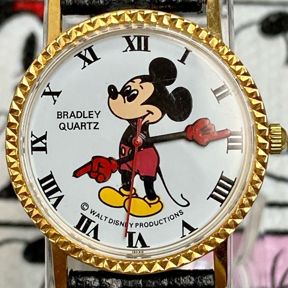 Vintage Walt Disney Productions Bradley Coin Edge Mickey Mouse Watch
